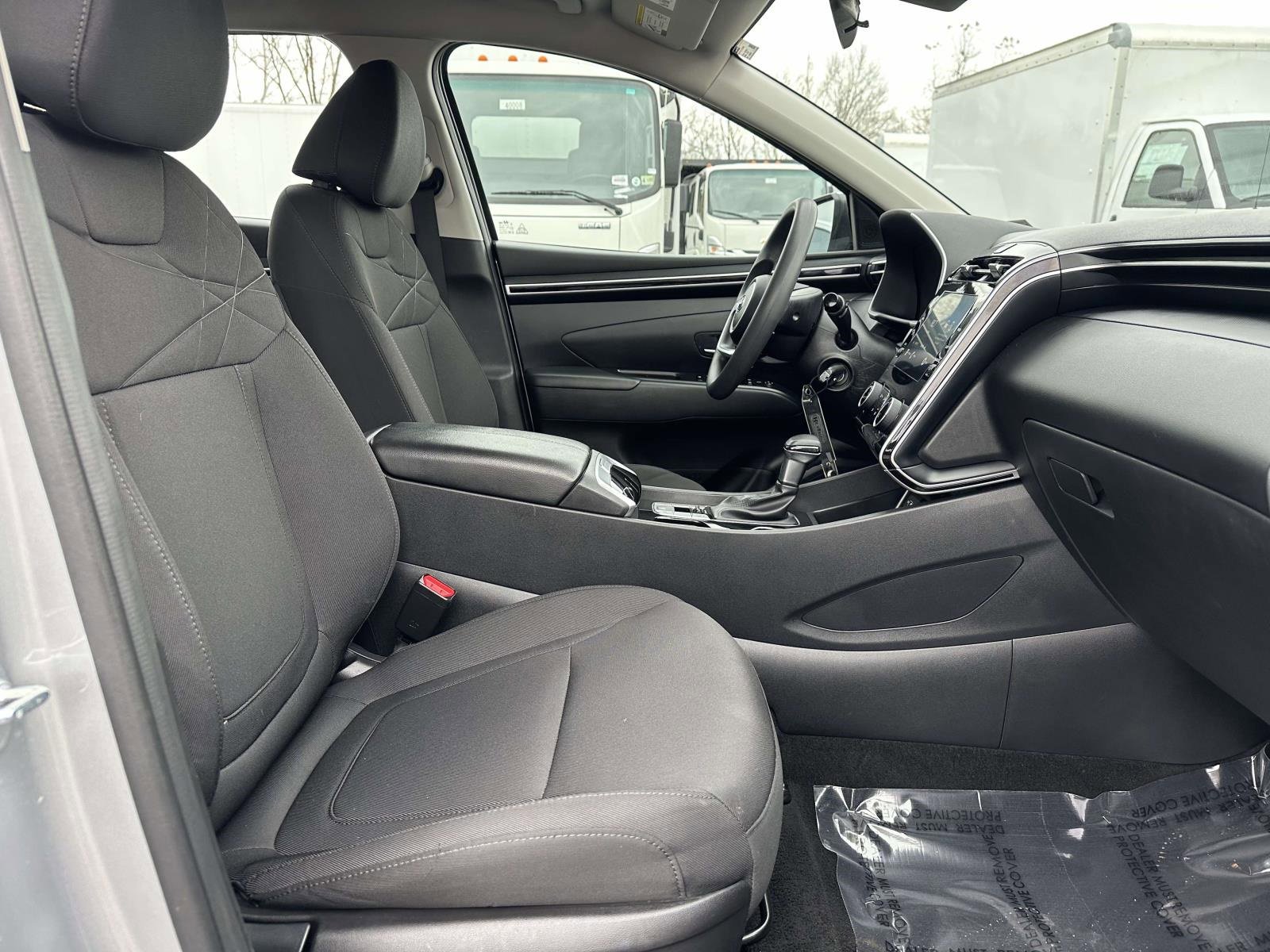 Used 2023 Hyundai Tucson SE image 25