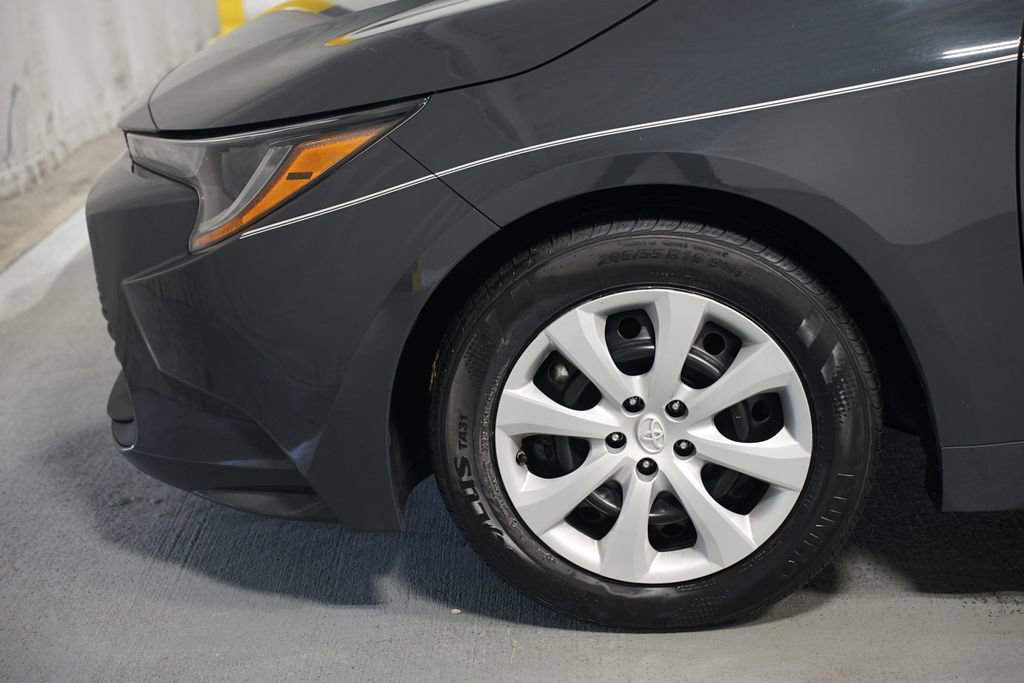Certified 2023 Toyota Corolla LE image 5