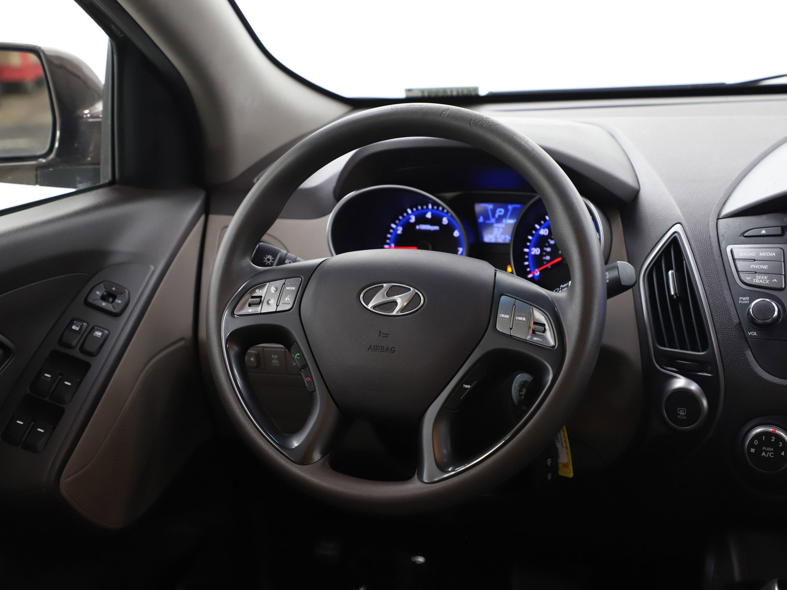 Used 2014 Hyundai Tucson GLS image 14