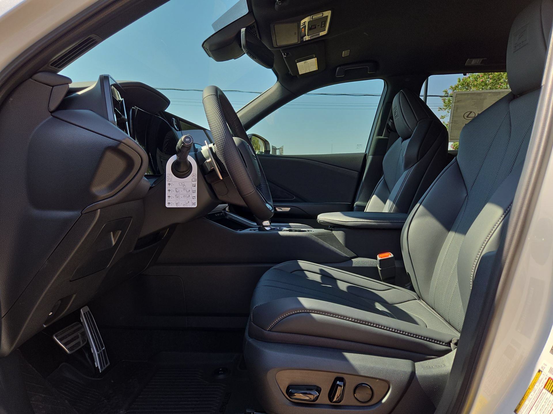 New 2026 Lexus TX 500h AWD image 16