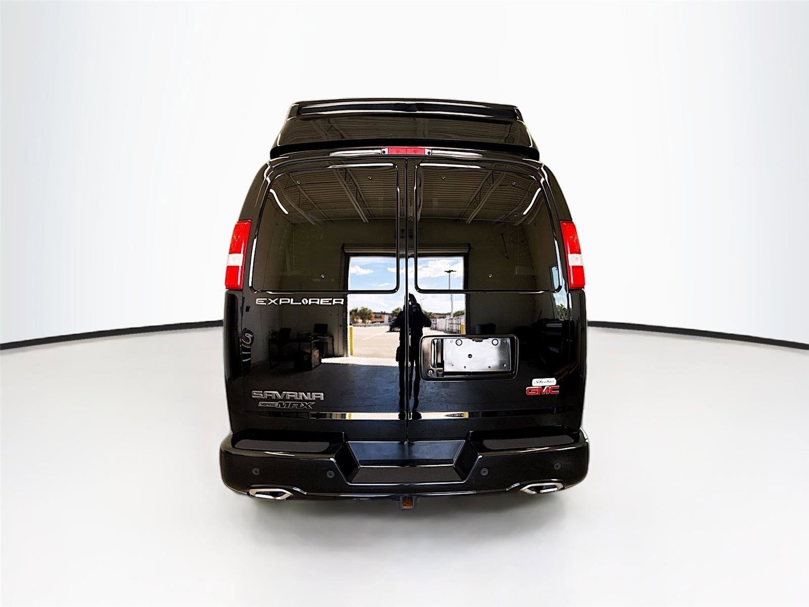 Used 2023 GMC Savana 2500 RWD image 22
