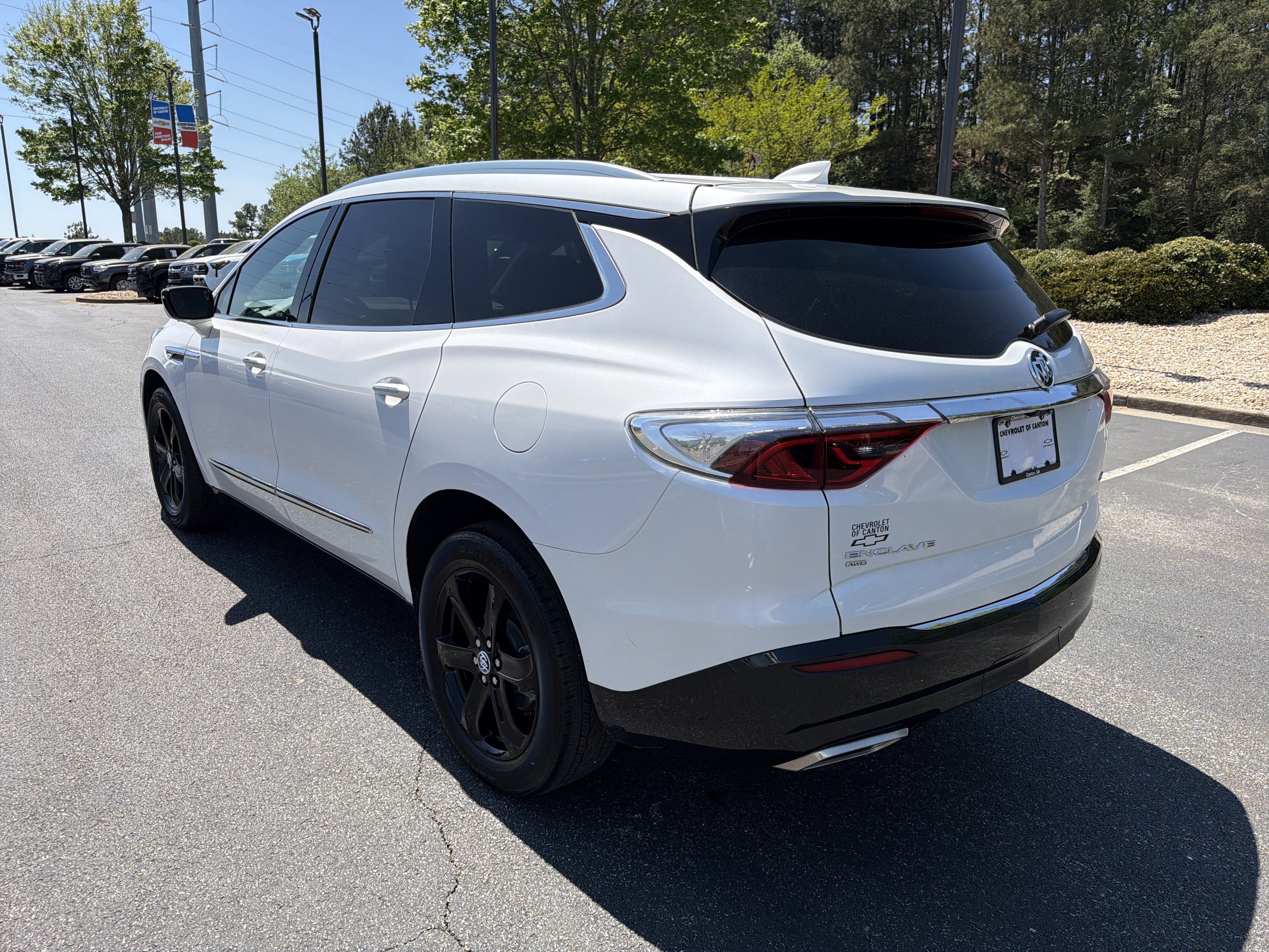Used 2023 Buick Enclave Essence w/ Experience Buick Package AWD/4WD image 7