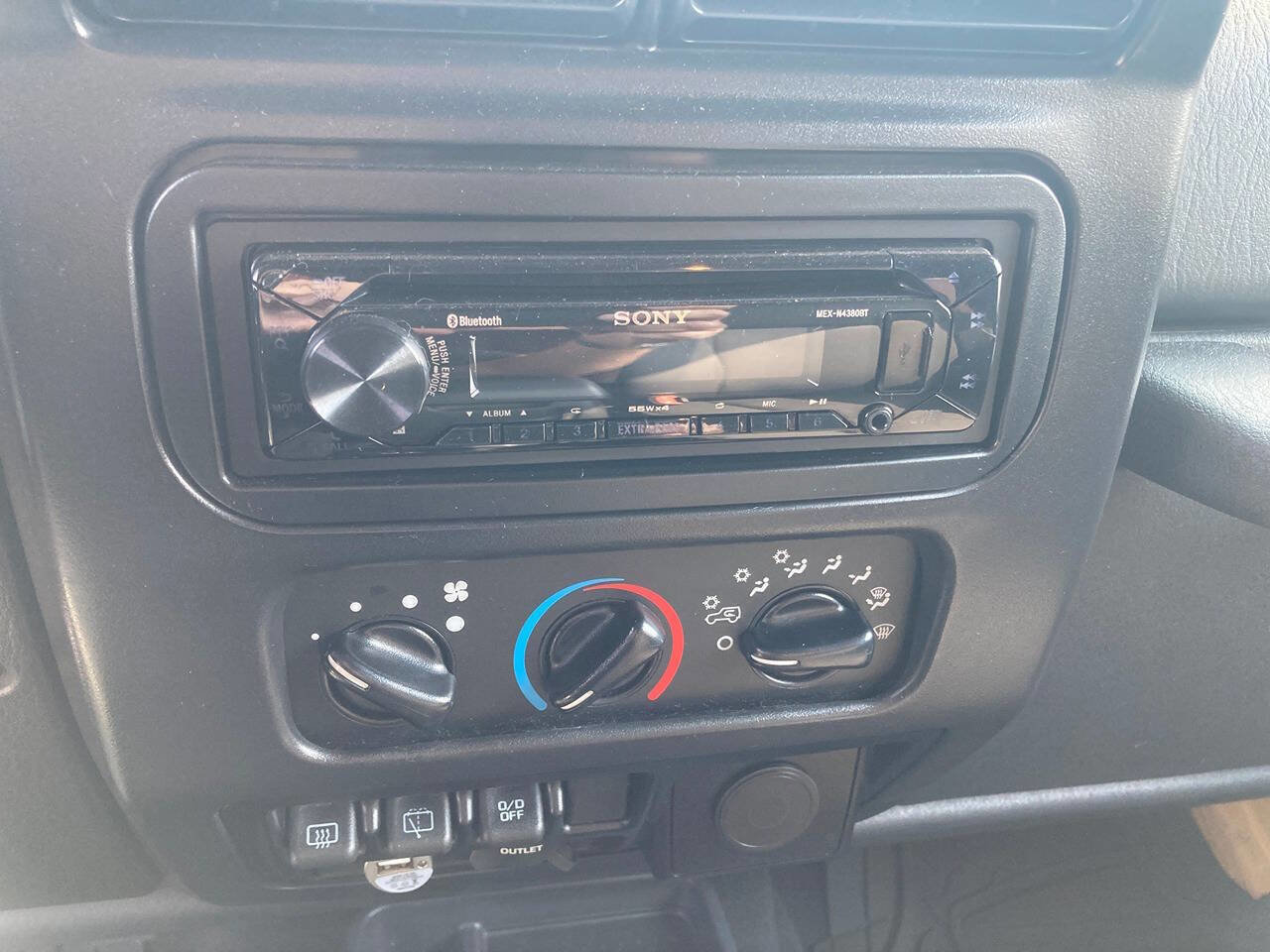 Used 2006 Jeep Wrangler Unlimited image 21