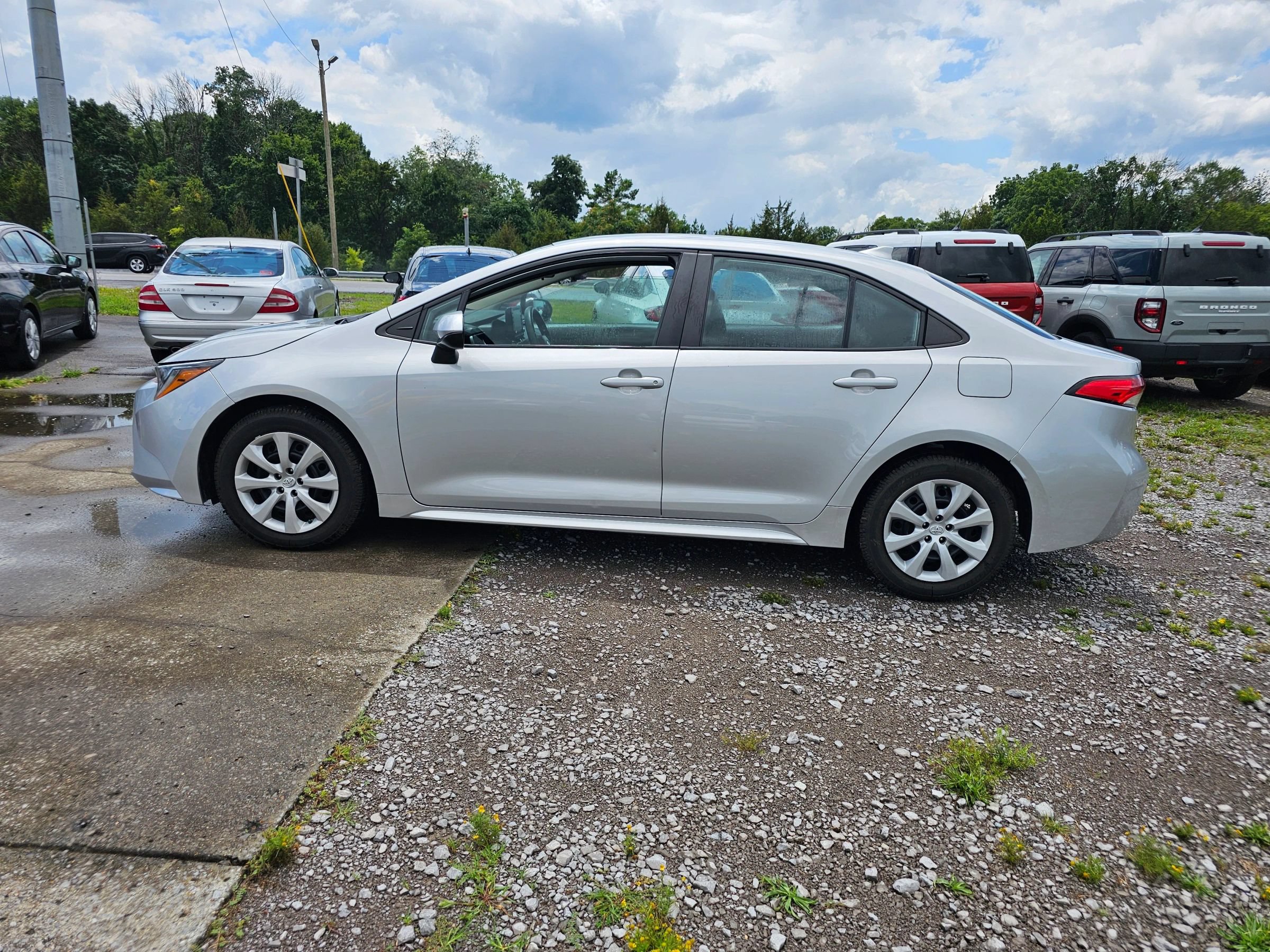 Used 2022 Toyota Corolla LE FWD image 17