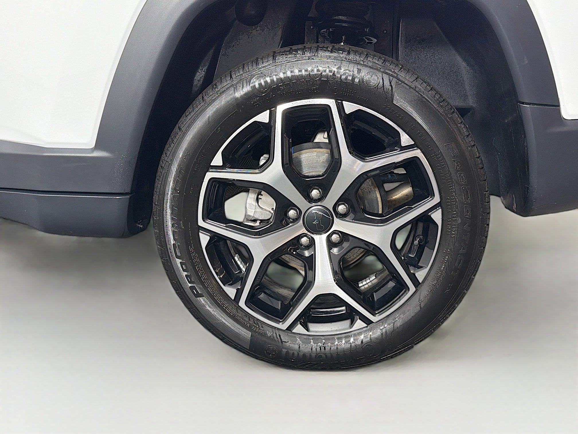 Used 2025 Jeep Compass Limited image 31