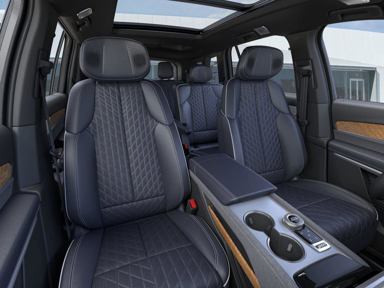 New 2026 Cadillac Vistiq Premium Luxury w/ LPO, Floor Liner Package image 17