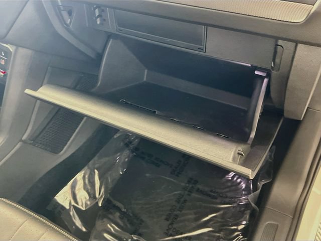 Used 2023 Volkswagen Tiguan SE FWD image 31