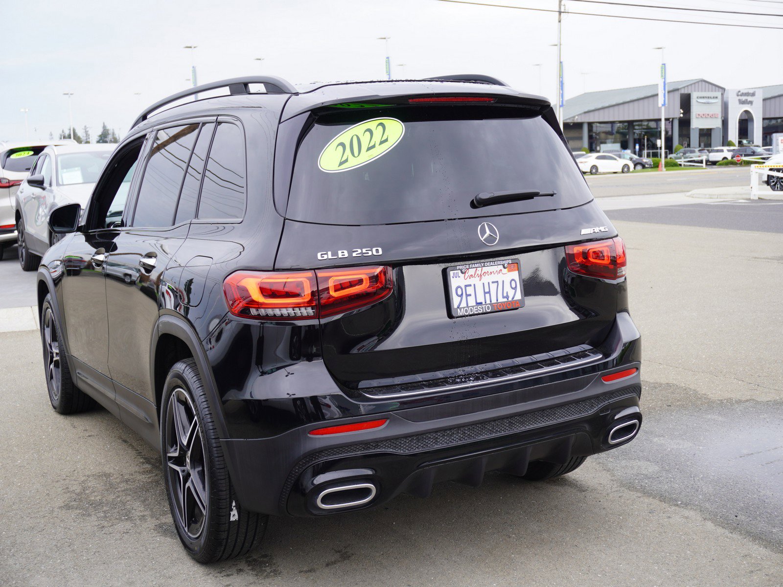 Used 2022 Mercedes-Benz GLB 250 4MATIC image 9