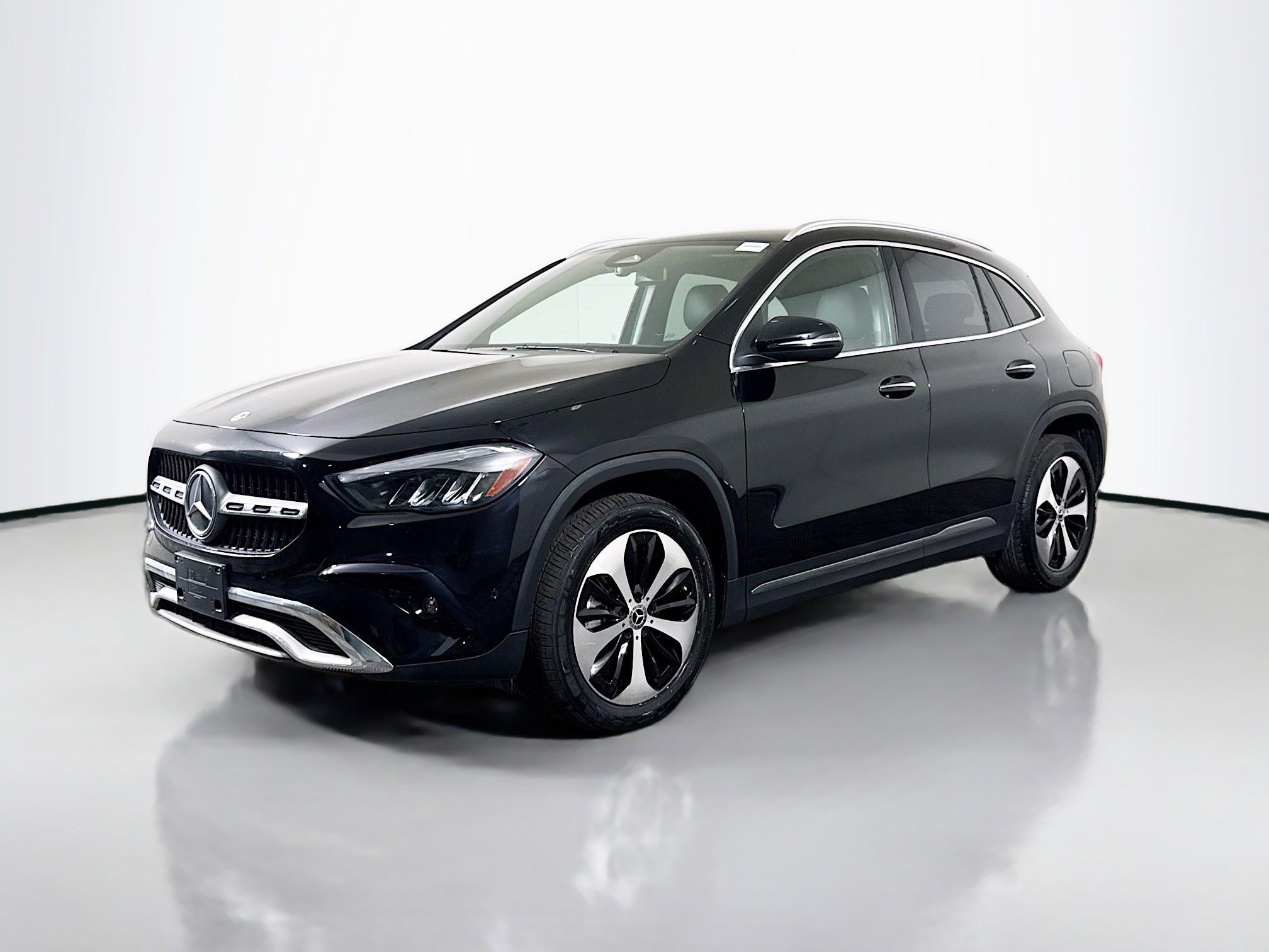 Used 2025 Mercedes-Benz GLA 250 image 4