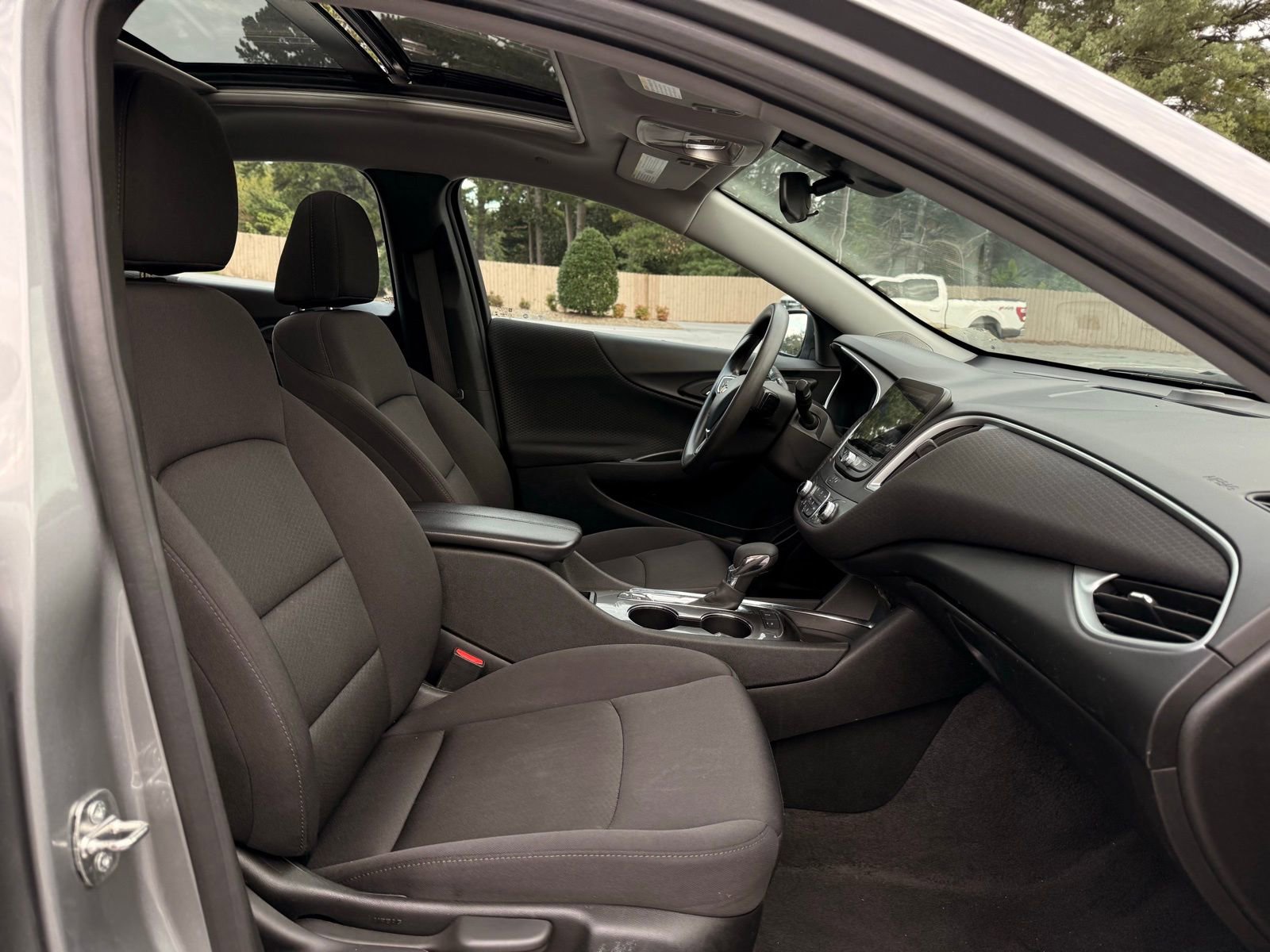 Used 2024 Chevrolet Malibu LT image 24