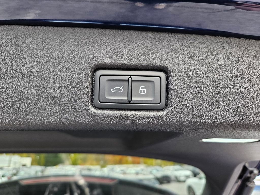 New 2025 Audi Q5 Premium image 22