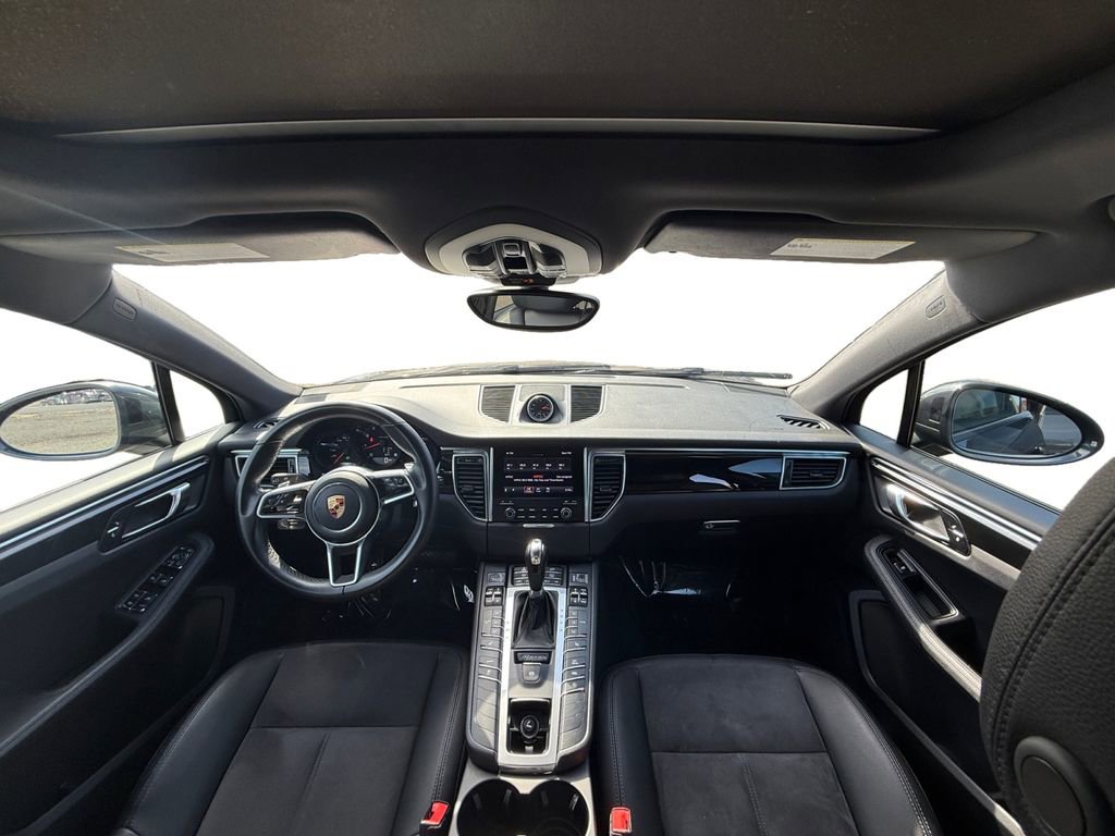 Used 2018 Porsche Macan image 12
