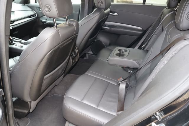 Used 2025 Cadillac XT4 Premium Luxury FWD image 5