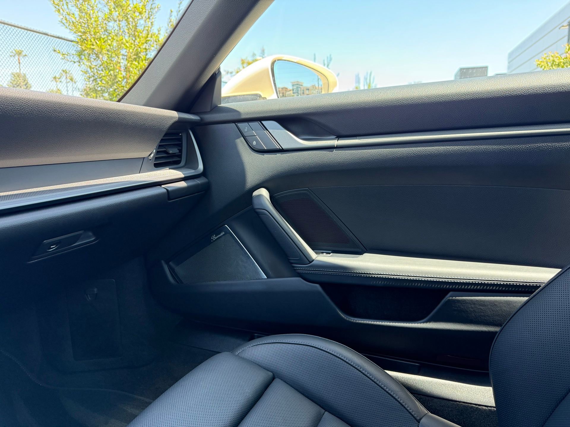 Certified 2024 Porsche 911 Targa 4 AWD/4WD image 26