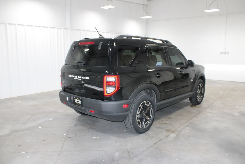 Used 2023 Ford Bronco Sport Outer Banks w/ Tech Package AWD/4WD image 9