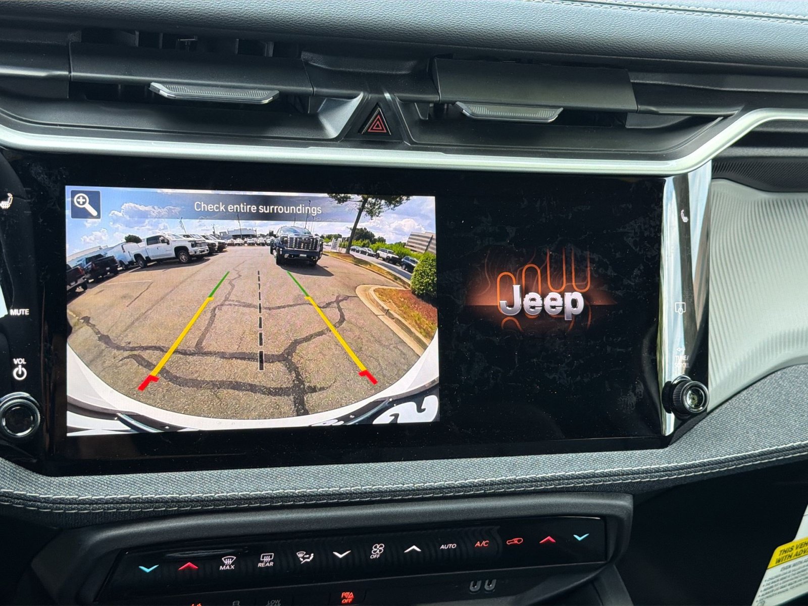 New 2026 Jeep Cherokee Laredo AWD/4WD image 19
