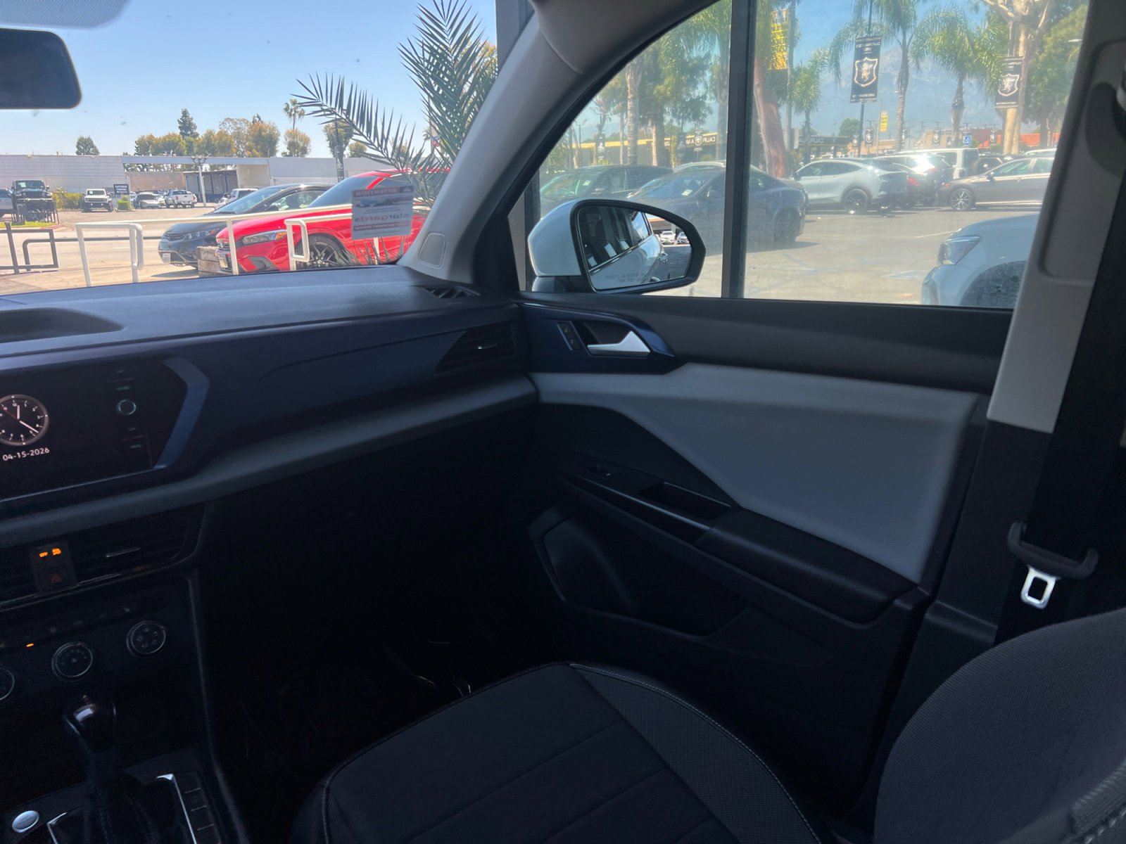 Used 2022 Volkswagen Taos SE FWD image 22