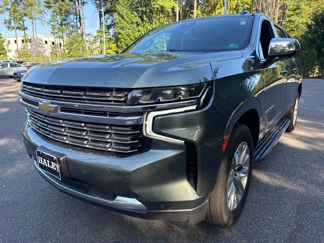 Used 2023 Chevrolet Suburban Premier AWD/4WD image 9