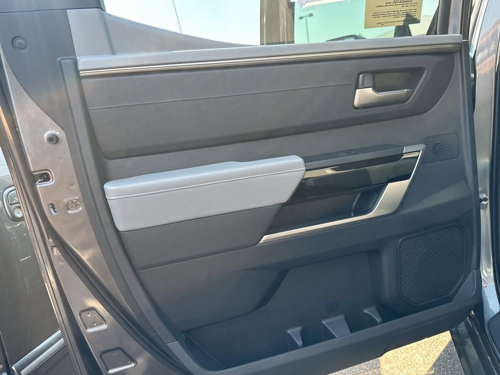 Used 2025 Toyota Tundra Limited image 25
