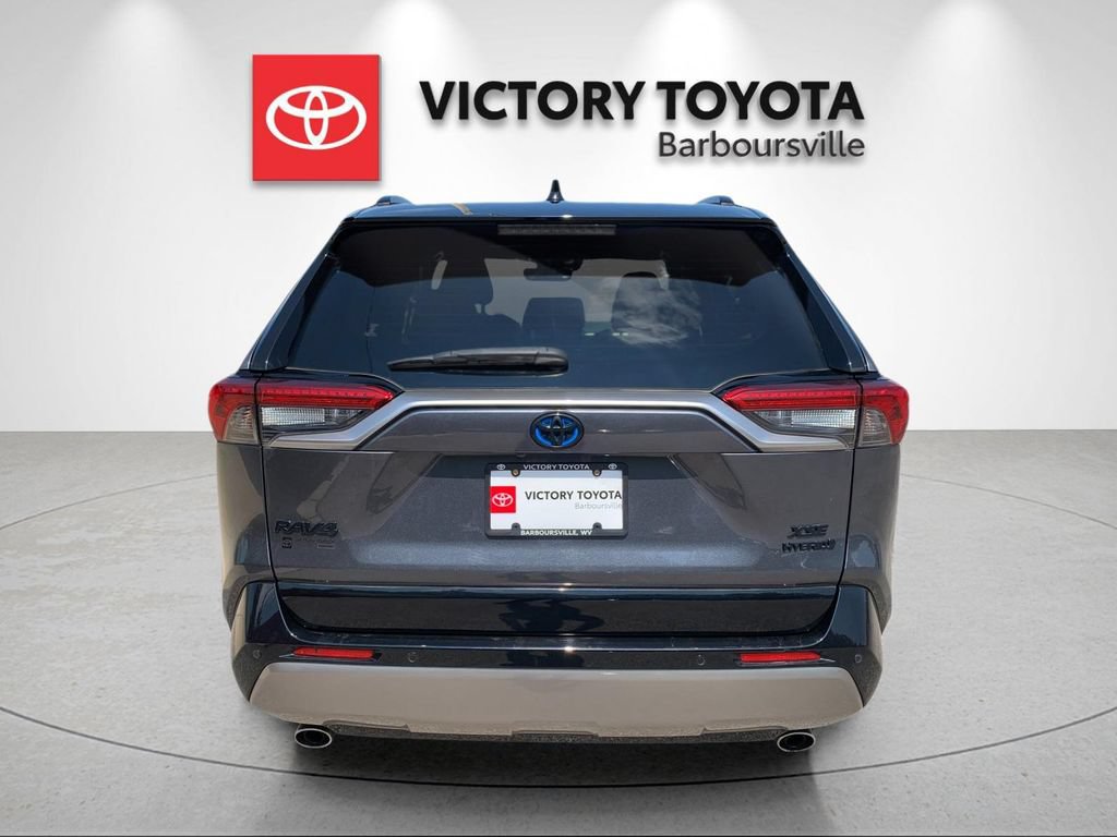 Used 2024 Toyota RAV4 XSE w/ Advanced Technology Package AWD/4WD image 4