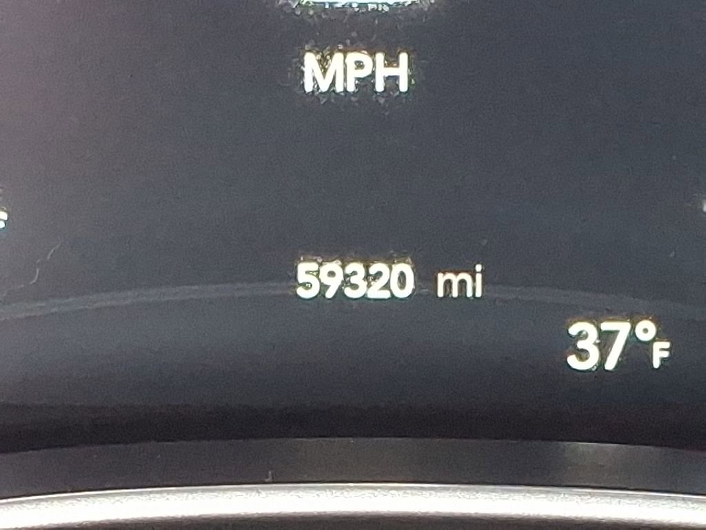 Used 2023 Chrysler Pacifica Touring-L image 20