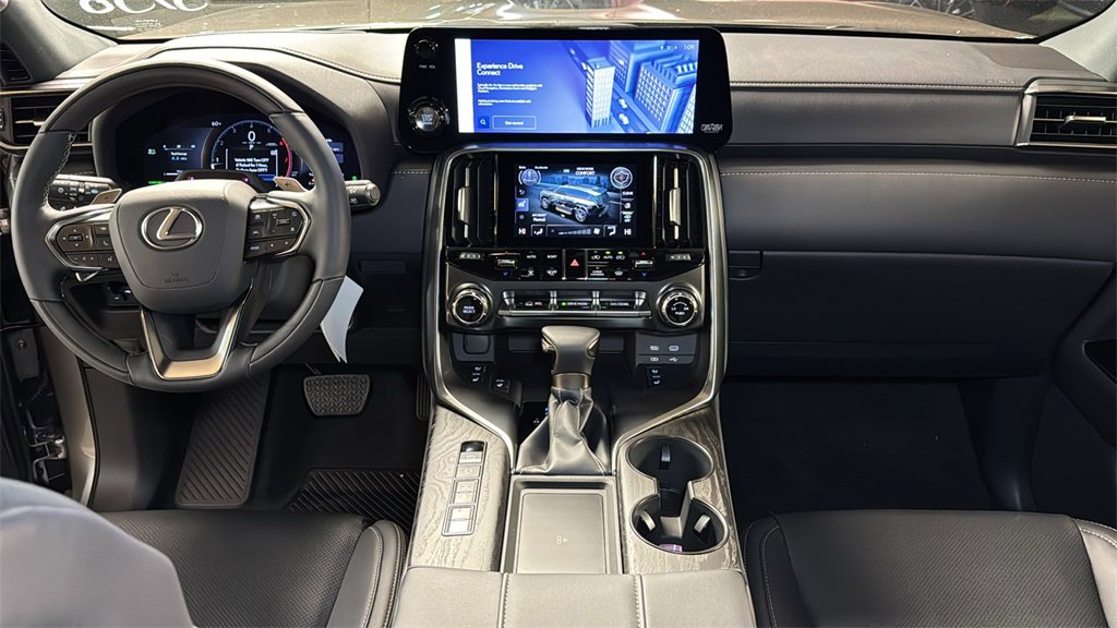 New 2025 Lexus LX 600 4WD w/ Luxury Package image 14