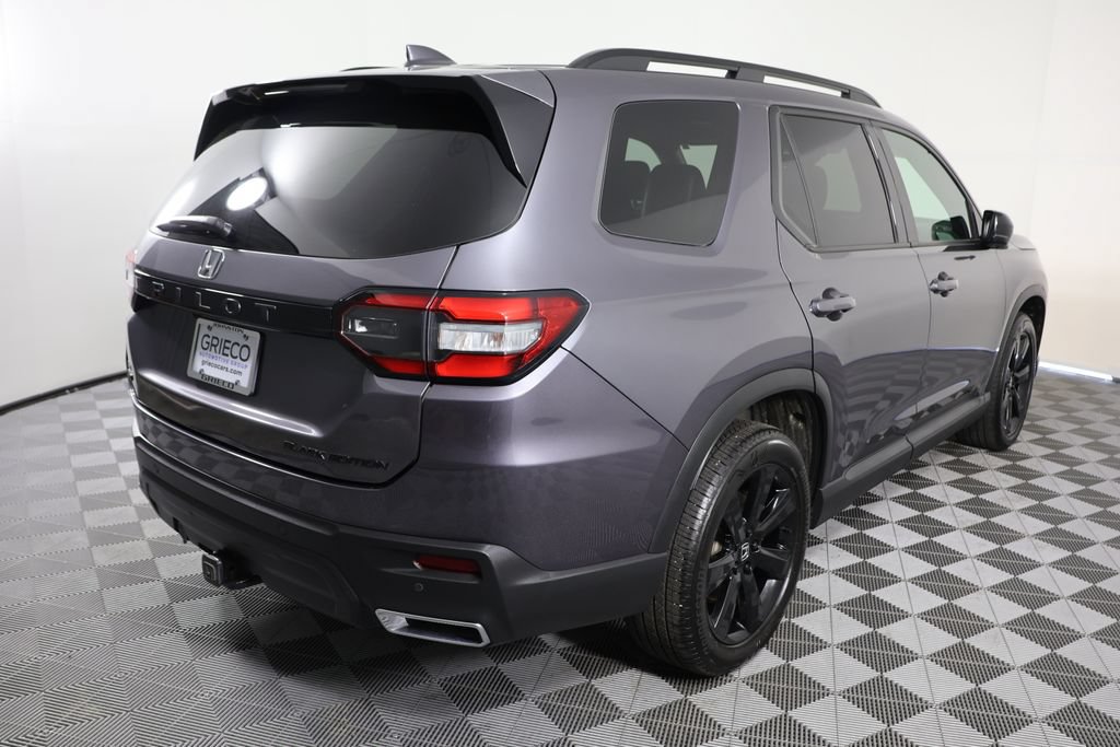 Used 2025 Honda Pilot Black Edition image 8