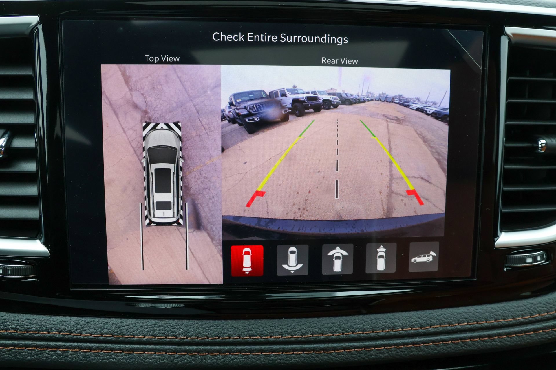 New 2026 Chrysler Pacifica Pinnacle w/ Trailer Tow Group FWD image 21