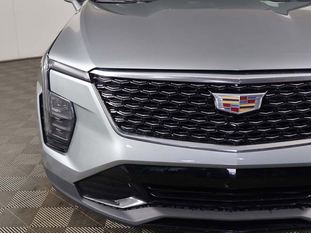 Used 2024 Cadillac XT4 Premium Luxury image 11