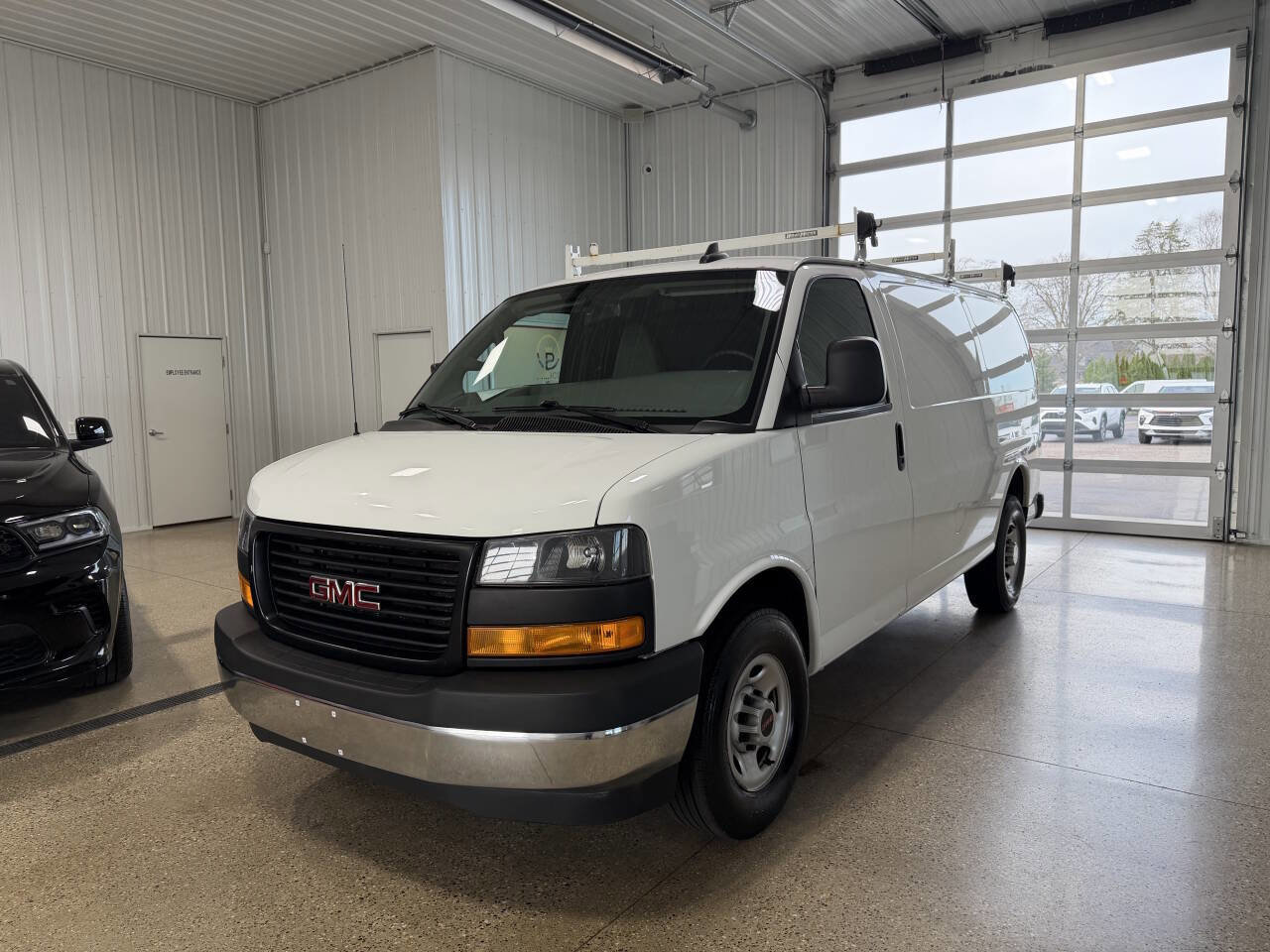 Used 2023 GMC Savana 2500 w/ Driver Convenience Package image 2