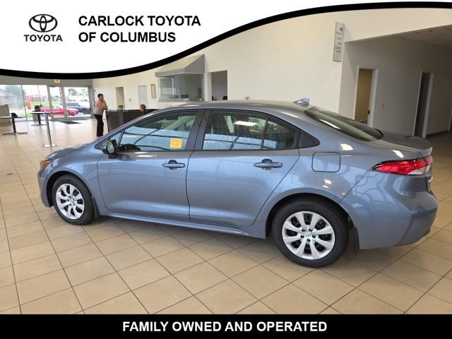 Used 2026 Toyota Corolla LE FWD image 9