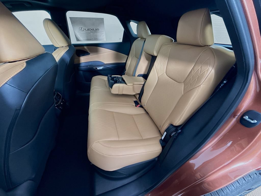 New 2026 Lexus RX 350h AWD/4WD image 17