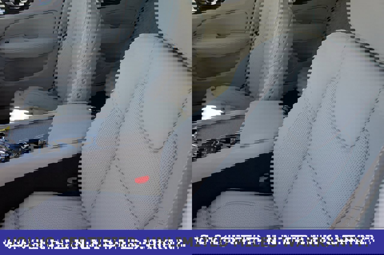 New 2025 Volvo V60 B5 Cross Country Ultra w/ Protection Package Premier image 18