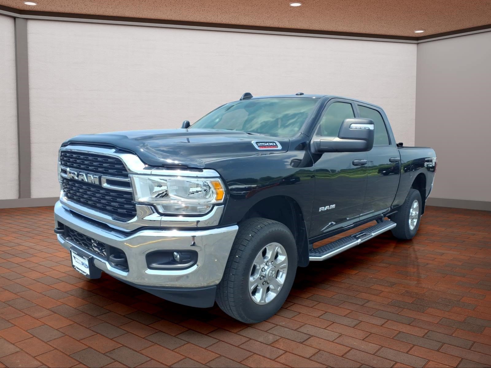Used 2024 RAM 2500 Big Horn AWD/4WD image 4