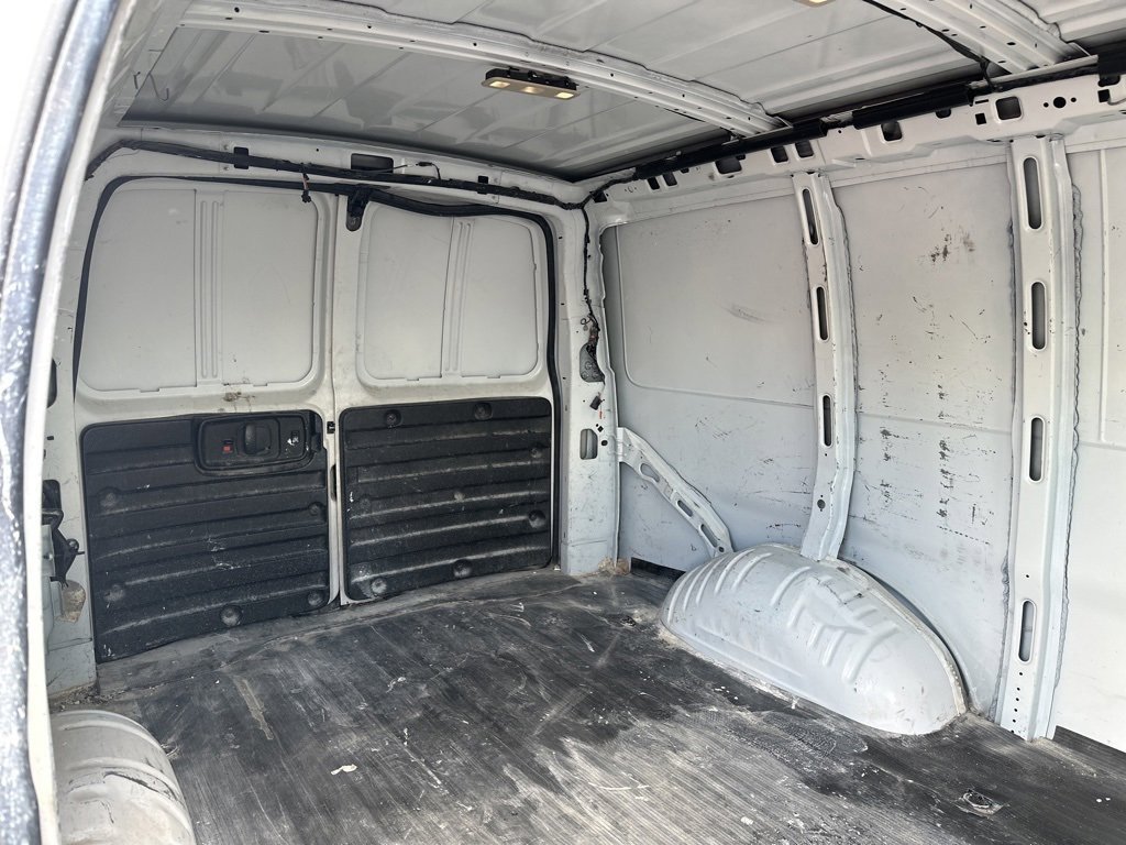 Used 2018 Chevrolet Express 2500 Work Van image 19