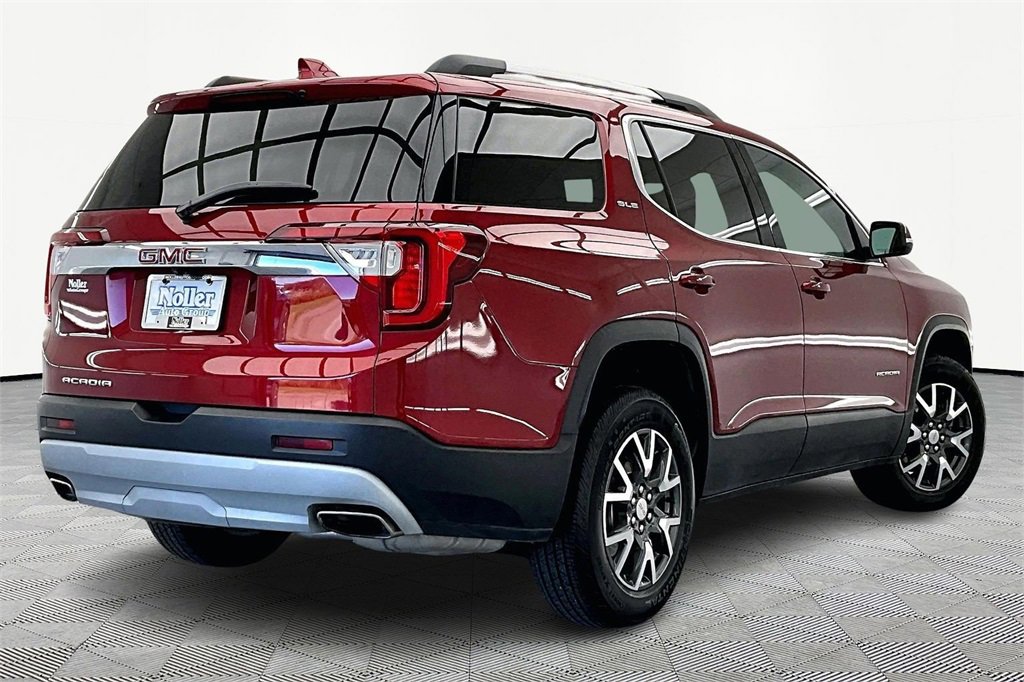 Used 2023 GMC Acadia SLE w/ Driver Convenience Package image 2