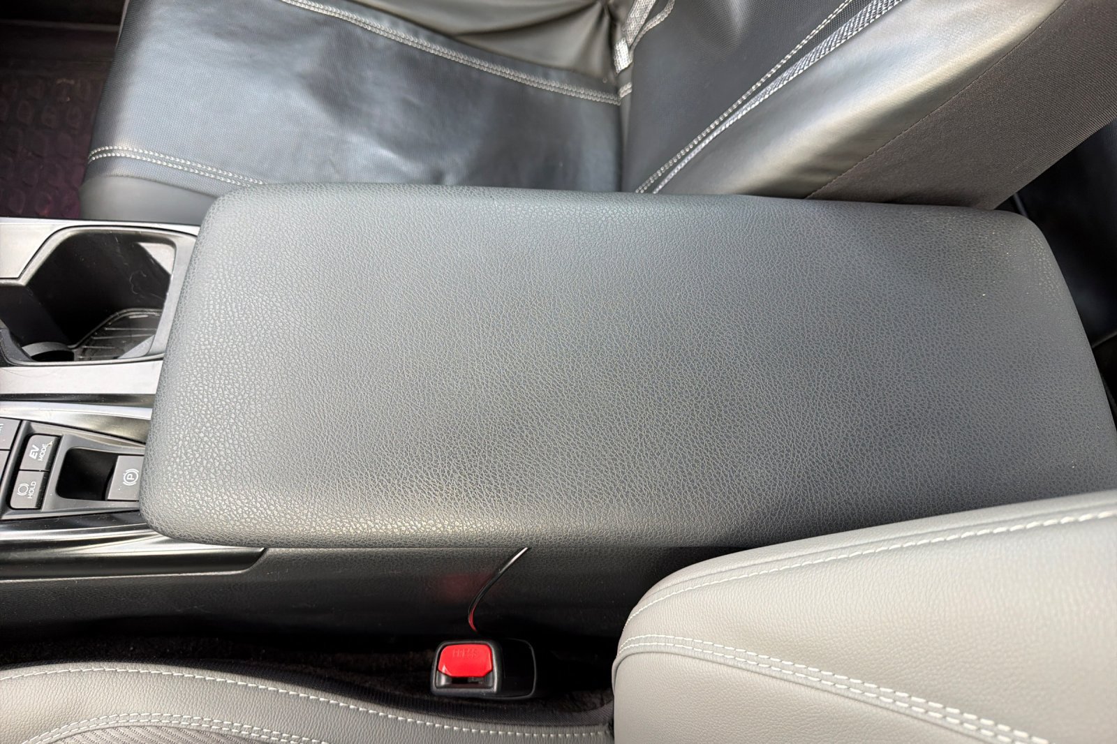 Used 2025 Toyota Camry SE w/ Convenience Package FWD image 25