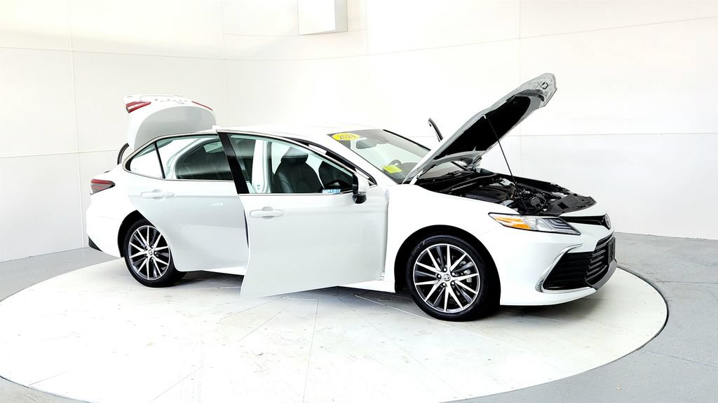 Used 2024 Toyota Camry XLE w/ Cold Weather Package AWD/4WD image 12