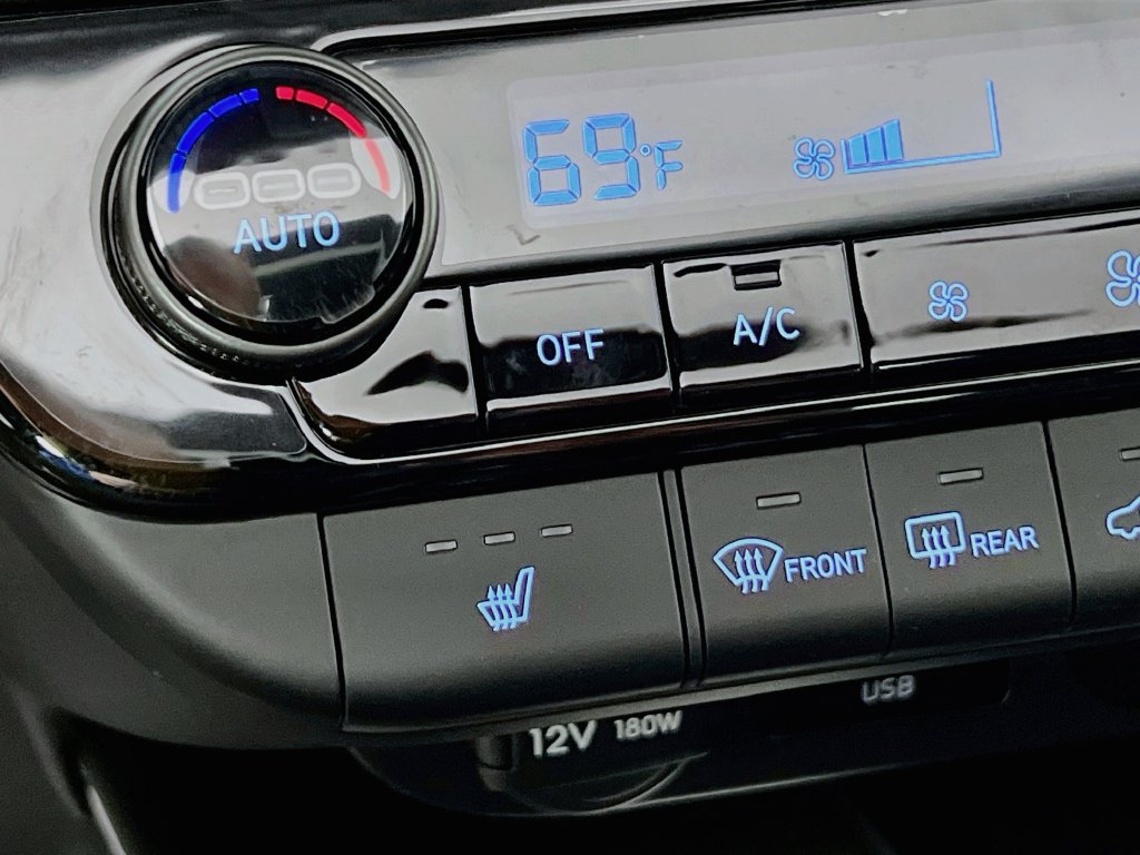 New 2026 Hyundai Elantra SEL Sport FWD image 17