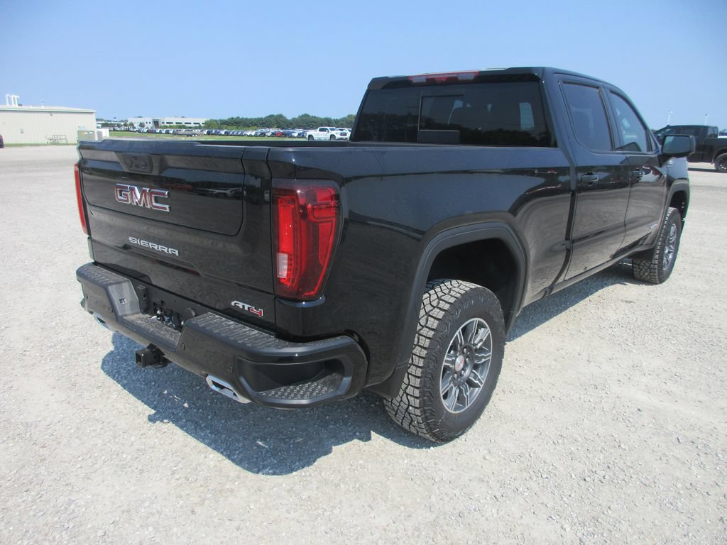 New 2026 GMC Sierra 1500 AT4 w/ AT4 Premium Package AWD/4WD image 4