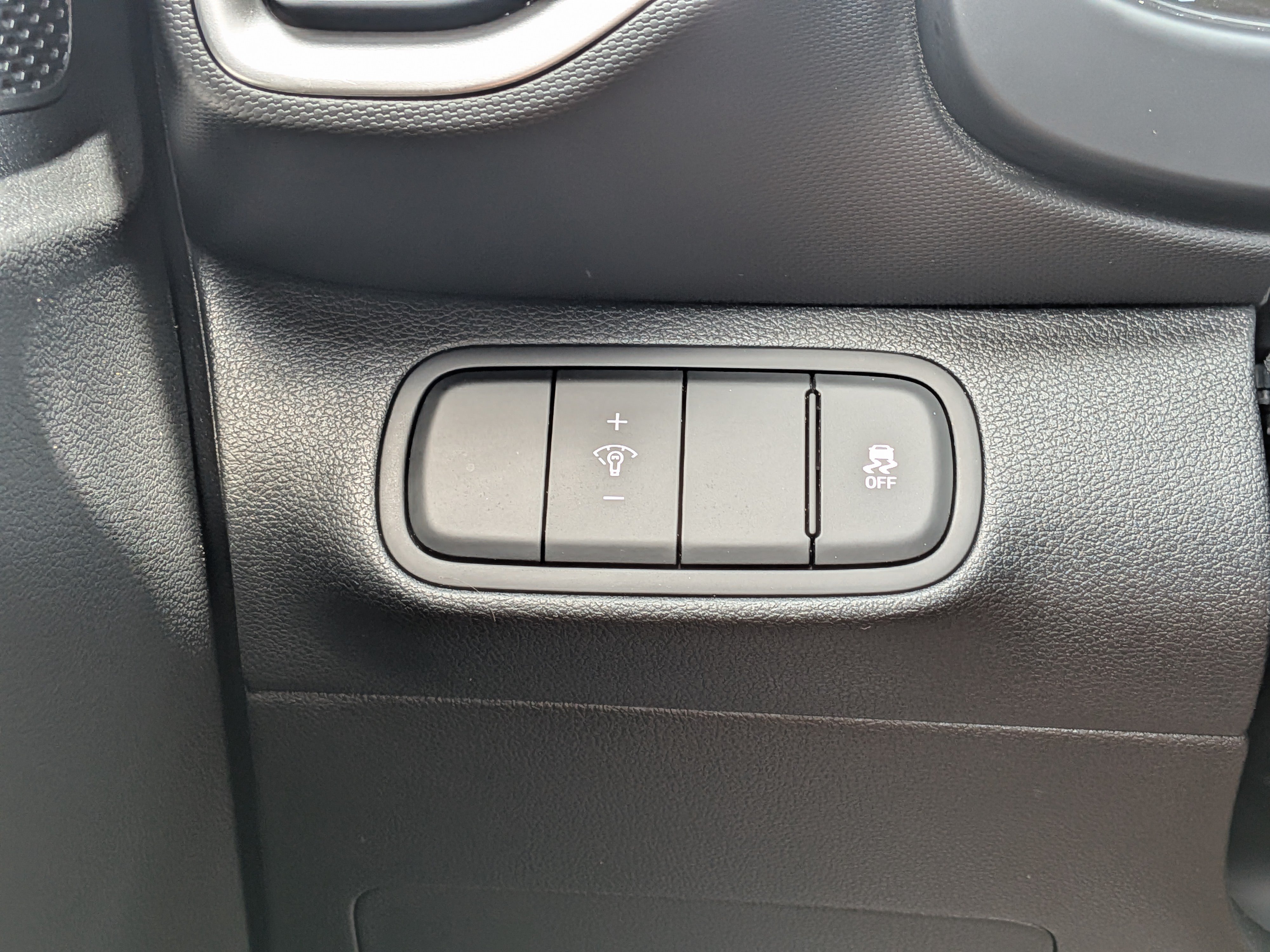 Used 2023 Hyundai Venue SEL FWD image 23