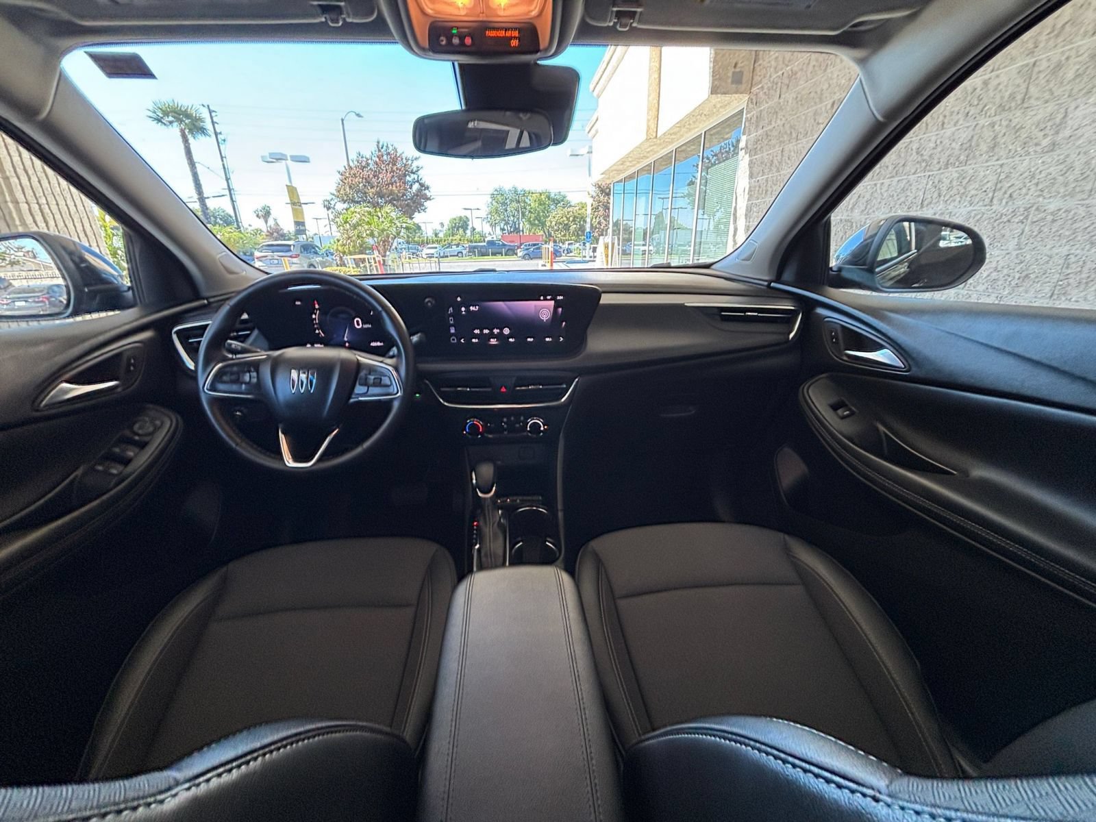Used 2025 Buick Encore GX Preferred AWD/4WD image 31