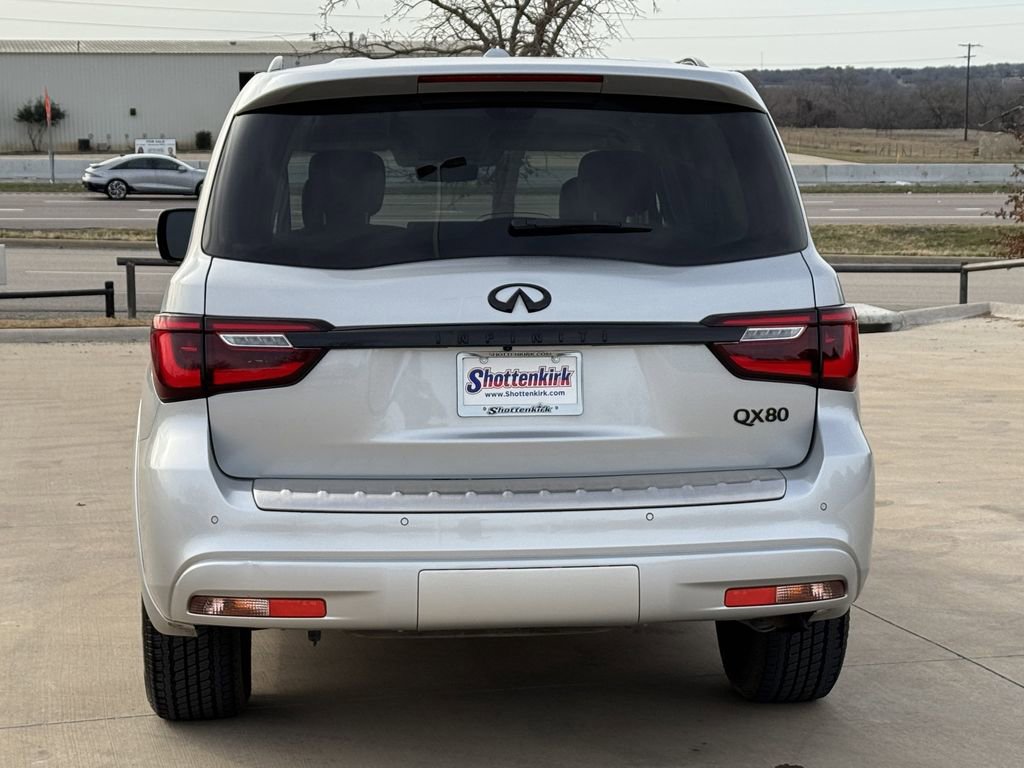 Used 2022 INFINITI QX80 Luxe w/ Cargo Package image 5