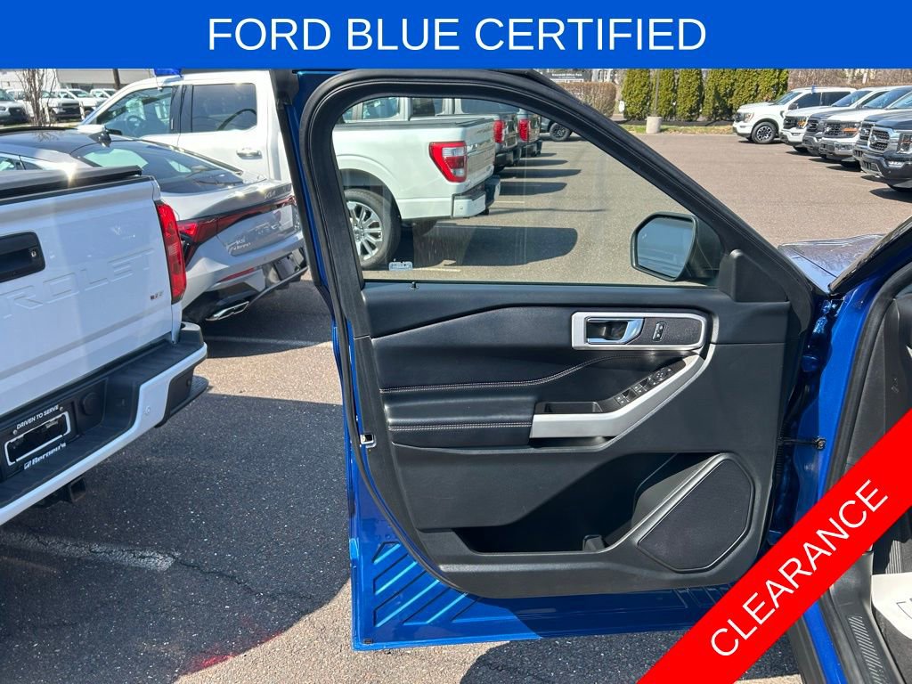 Certified 2022 Ford Explorer XLT w/ Equipment Group 202A AWD/4WD image 10