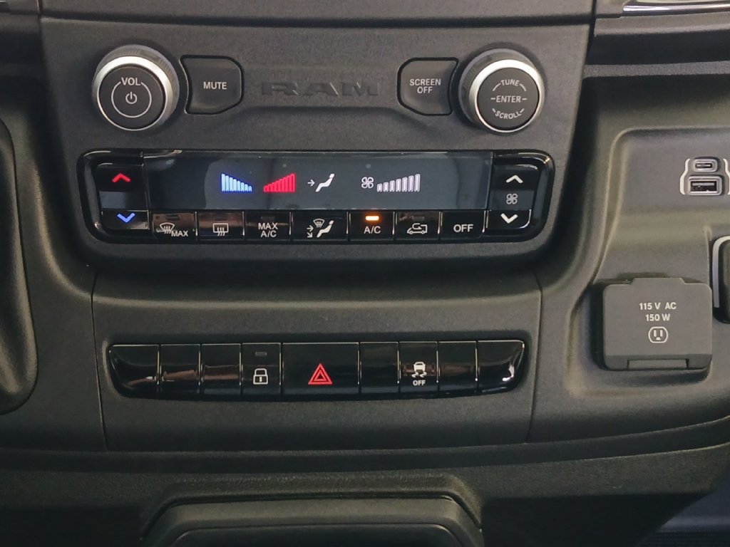 New 2026 RAM ProMaster 2500 w/ Convenience Group FWD image 4