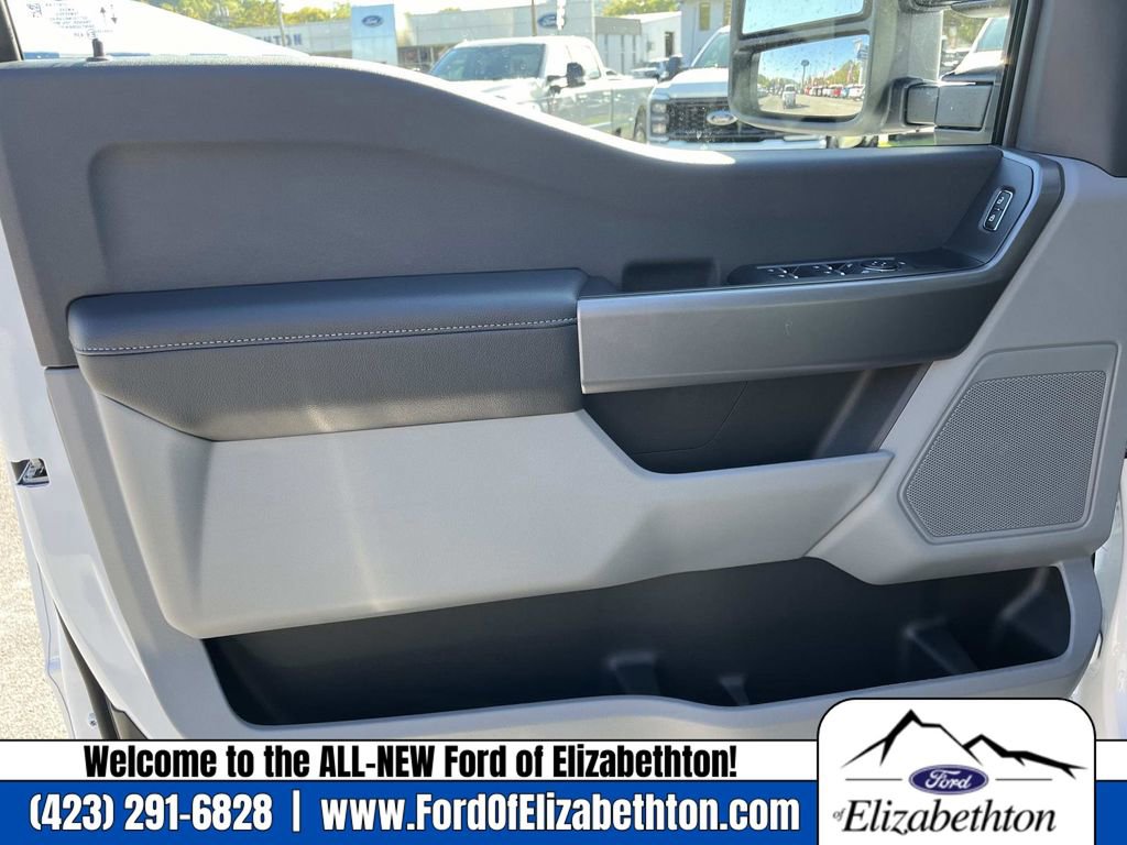New 2026 Ford F350 XL image 19