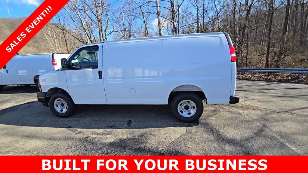 New 2025 Chevrolet Express 2500 w/ Communications Package RWD image 4