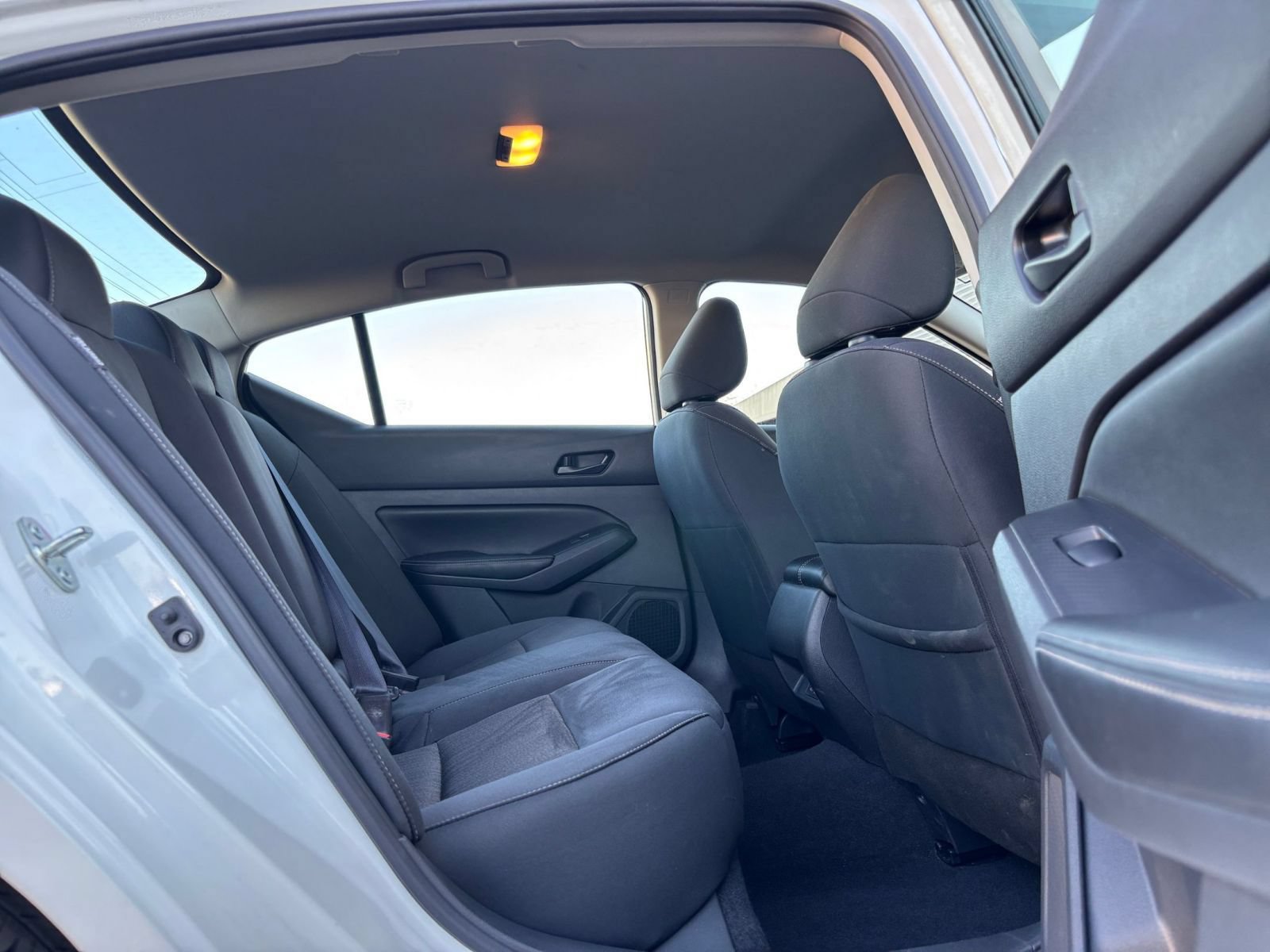 Used 2025 Nissan Altima 2.5 SV FWD image 25