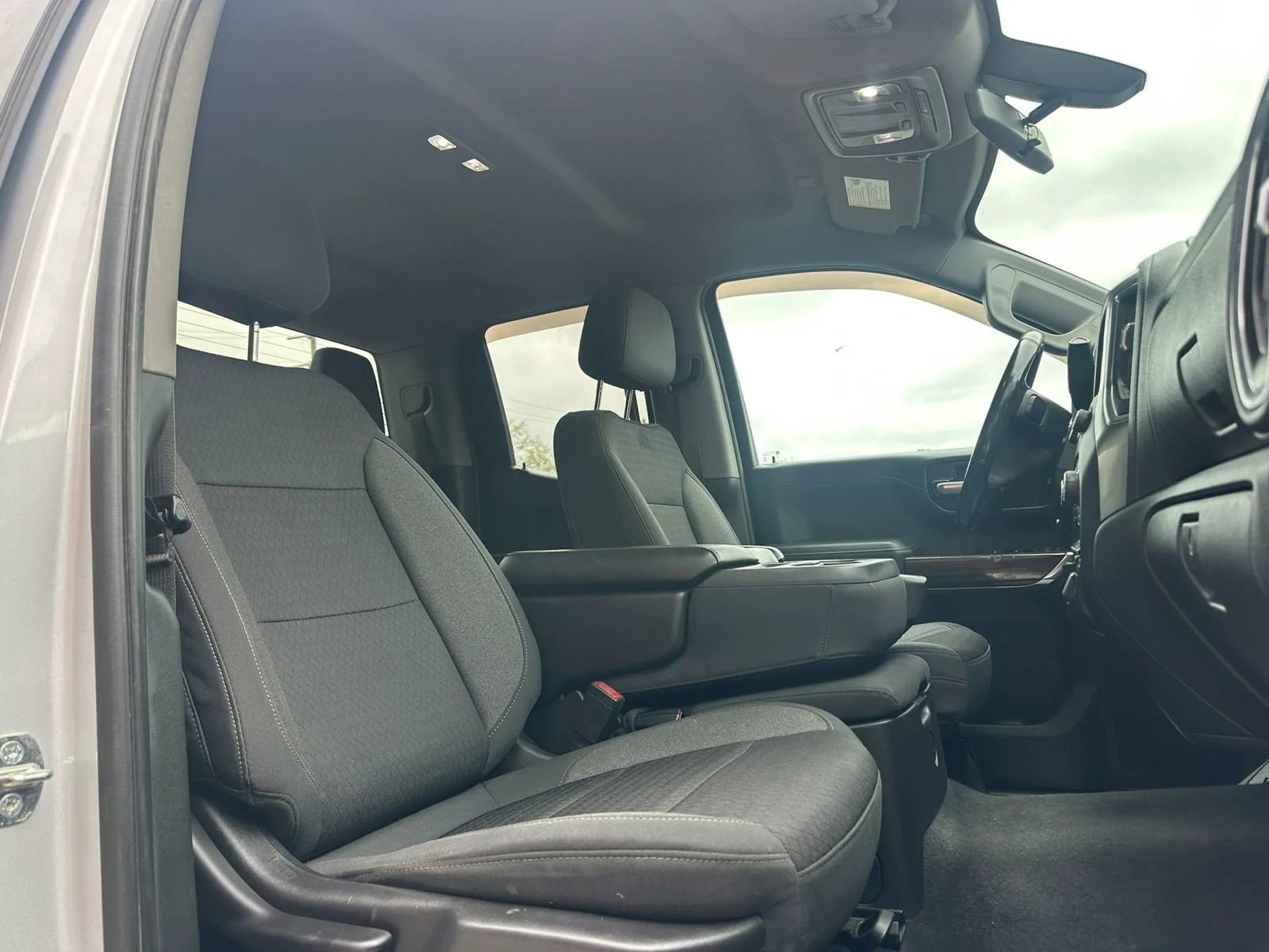 Used 2020 Chevrolet Silverado 1500 LT w/ All-Star Edition AWD/4WD image 13