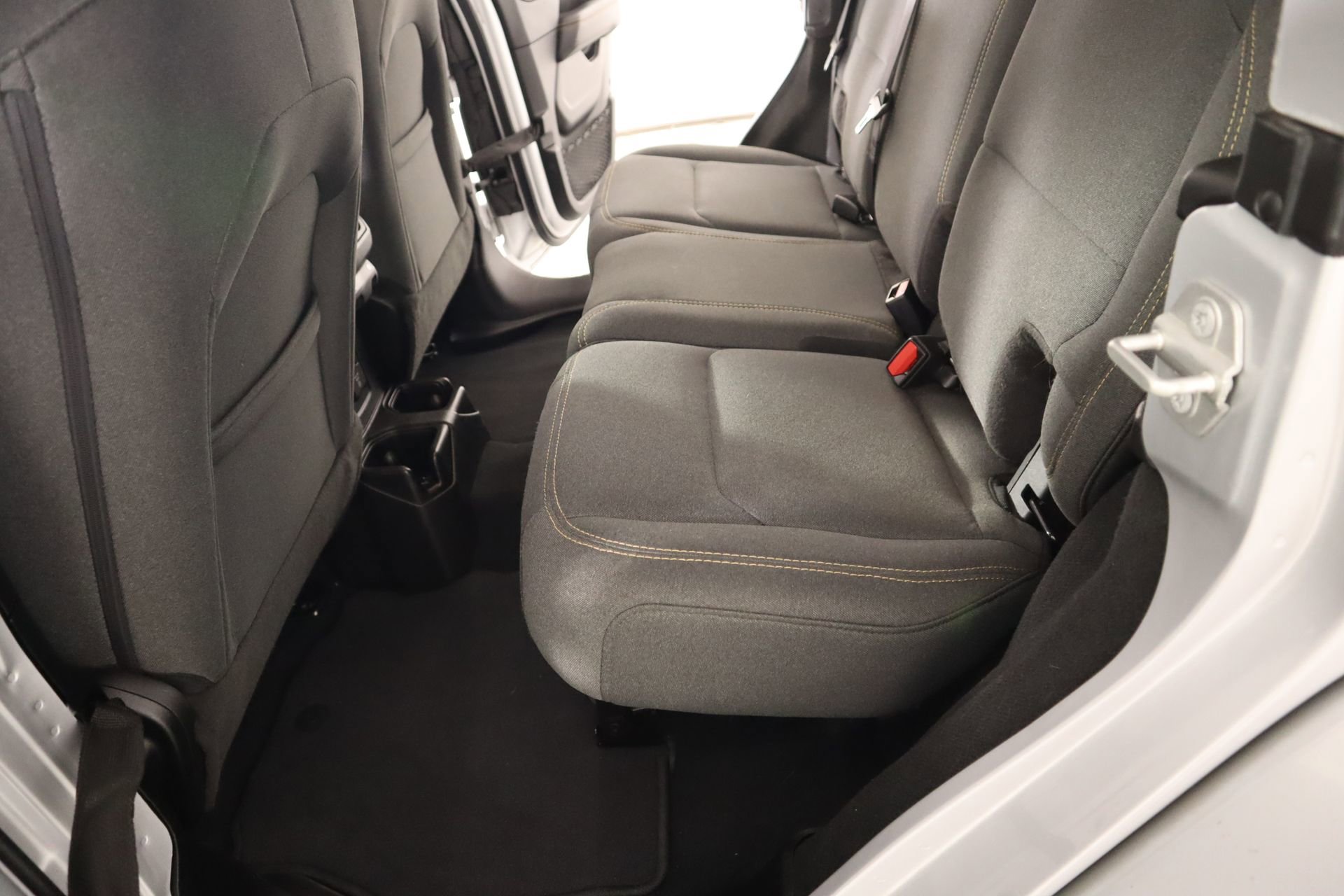 Used 2024 Jeep Wrangler Sahara AWD/4WD image 12